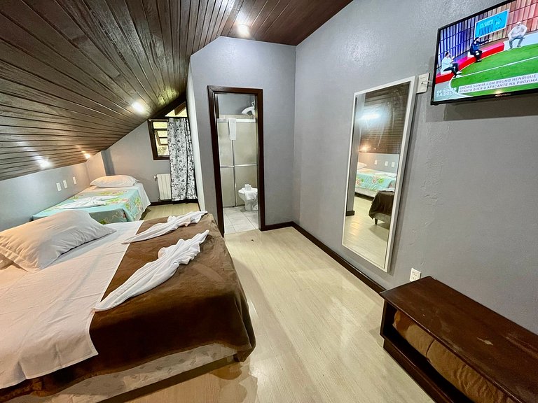 Suíte casal Apto 304 em Canela | Pousada Bella Serra