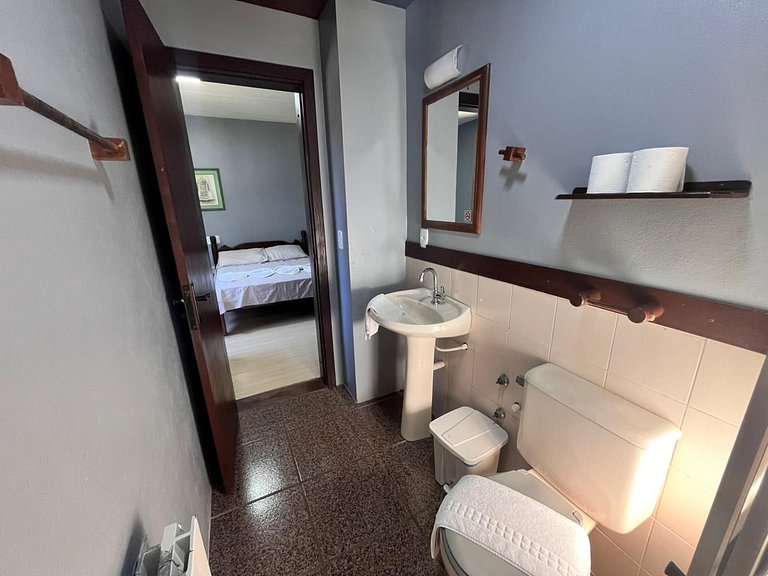 Suíte casal Apto 304 em Canela | Pousada Bella Serra